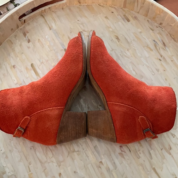 MATISSE rust/orange block heel side buckle suede bootie size 6.5 - Picture 7 of 12